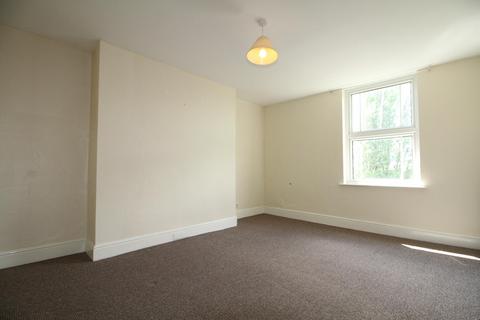 2 bedroom flat to rent, Waterloo Crescent, Nottingham NG7