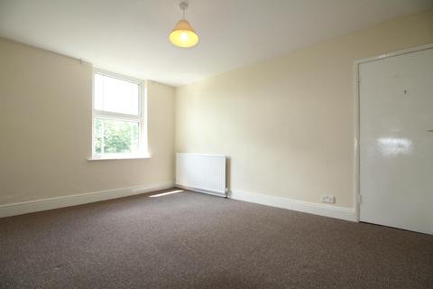 2 bedroom flat to rent, Waterloo Crescent, Nottingham NG7