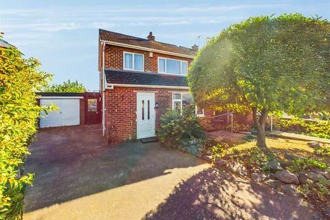 3 bedroom detached house for sale, Beverley Gardens, Nottingham NG4