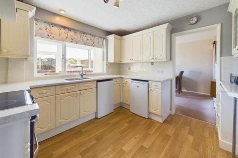 3 bedroom detached house for sale, Beverley Gardens, Nottingham NG4