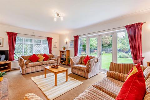 3 bedroom detached bungalow for sale, Lakelands, Harrietsham, Maidstone