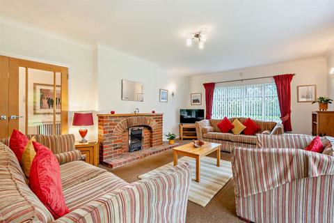3 bedroom detached bungalow for sale, Lakelands, Harrietsham, Maidstone