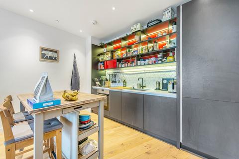 2 bedroom apartment for sale, 46 Botanic Square, London E14