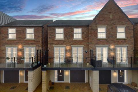 4 bedroom townhouse for sale, Throstle View, Menston, LS29