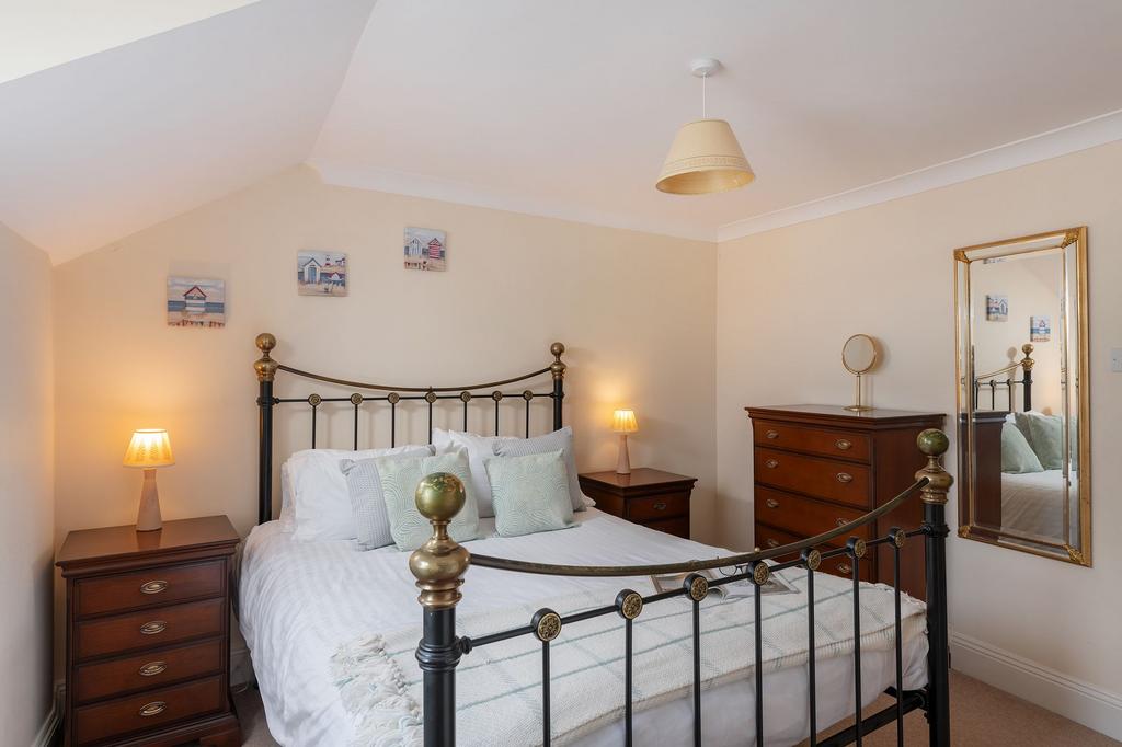 52 Moorings Reach Principal Bedroom