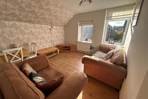 2 bedroom flat to rent, Raeburn Place, Rosemount, Aberdeen, AB25