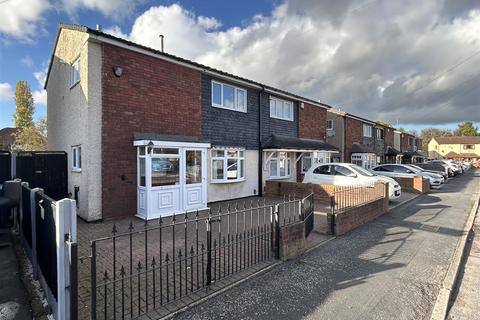 3 bedroom house to rent, Bromfield Crescent, Wednesbury