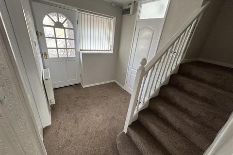 3 bedroom house to rent, Bromfield Crescent, Wednesbury