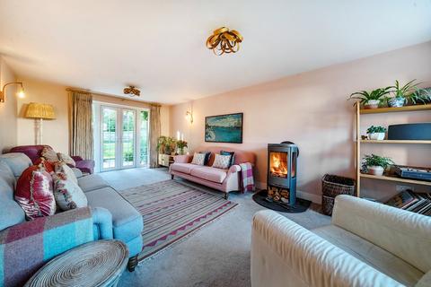 18 Barrel Close, Ottery St Mary, EX11 1GD