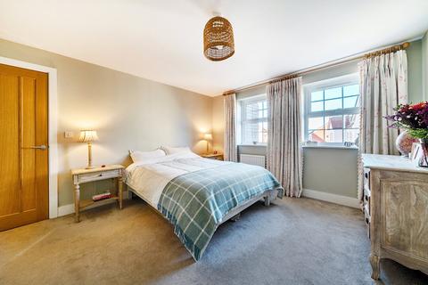 18 Barrel Close, Ottery St Mary, EX11 1GD