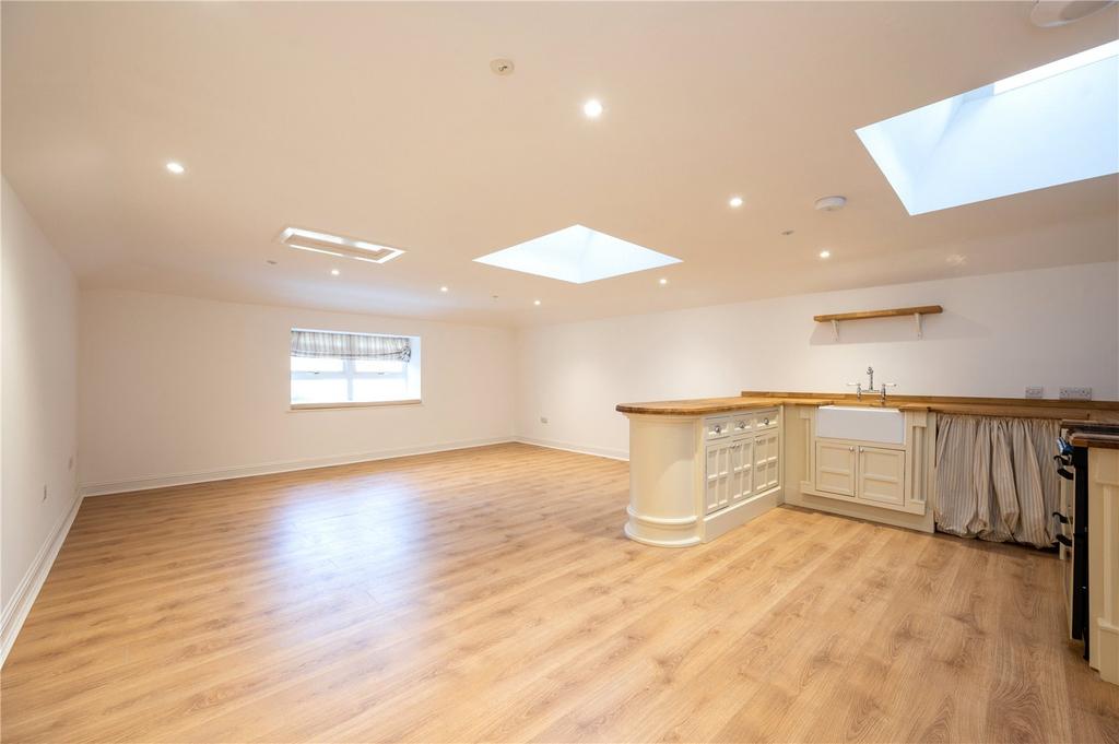 Living Room/Kitchen