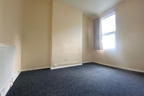 1 bedroom in a house share to rent, Cranmer Road, London E7