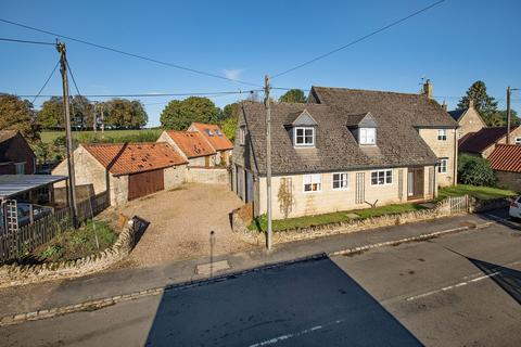 4 bedroom detached house for sale, Corby NN18