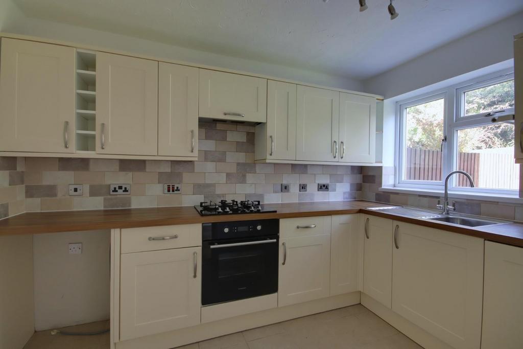 Pippin Close, Abbeymead, Gloucester 3 bed end of terrace house to rent
