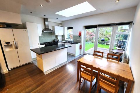 3 bedroom apartment to rent - Avignon Road, 60 Avignon Road, Brockley