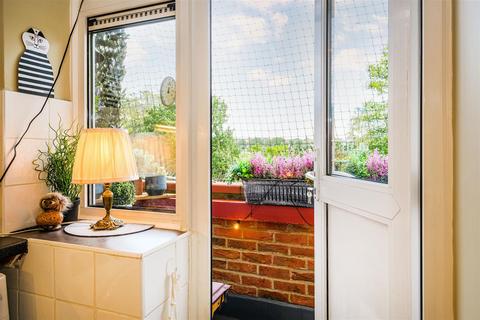 30 Rayne Court, London, E18 2BS