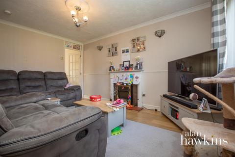 2 bedroom terraced house for sale, Blackthorn Close, Royal Wootton Bassett SN4 7