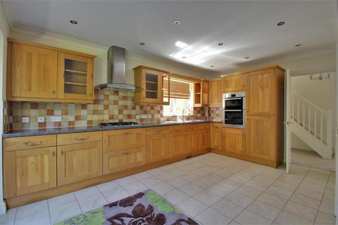 4 bedroom detached house to rent, Cherrywood Court, Off Stroud Road, Gloucester