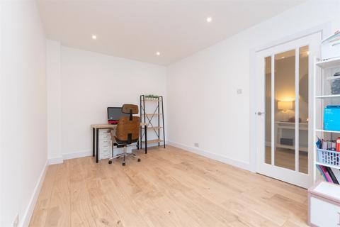 3 Cheshunt Close, Meopham, Gravesend, DA13 0HU