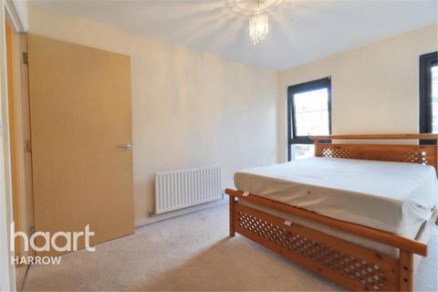 1 bedroom flat to rent, Warneford Court, Colindale,NW9