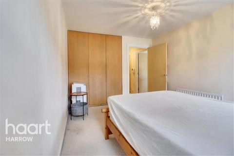 1 bedroom flat to rent, Warneford Court, Colindale,NW9