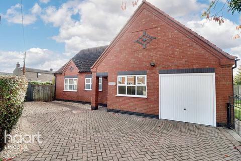 3 bedroom detached house for sale, West Street, Billinghay