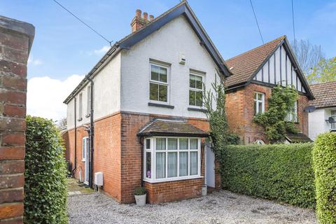 3 bedroom detached house for sale, Worplesdon Road, Surrey GU2