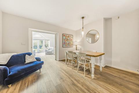 237 Worplesdon Road, Guildford, GU2 9XJ