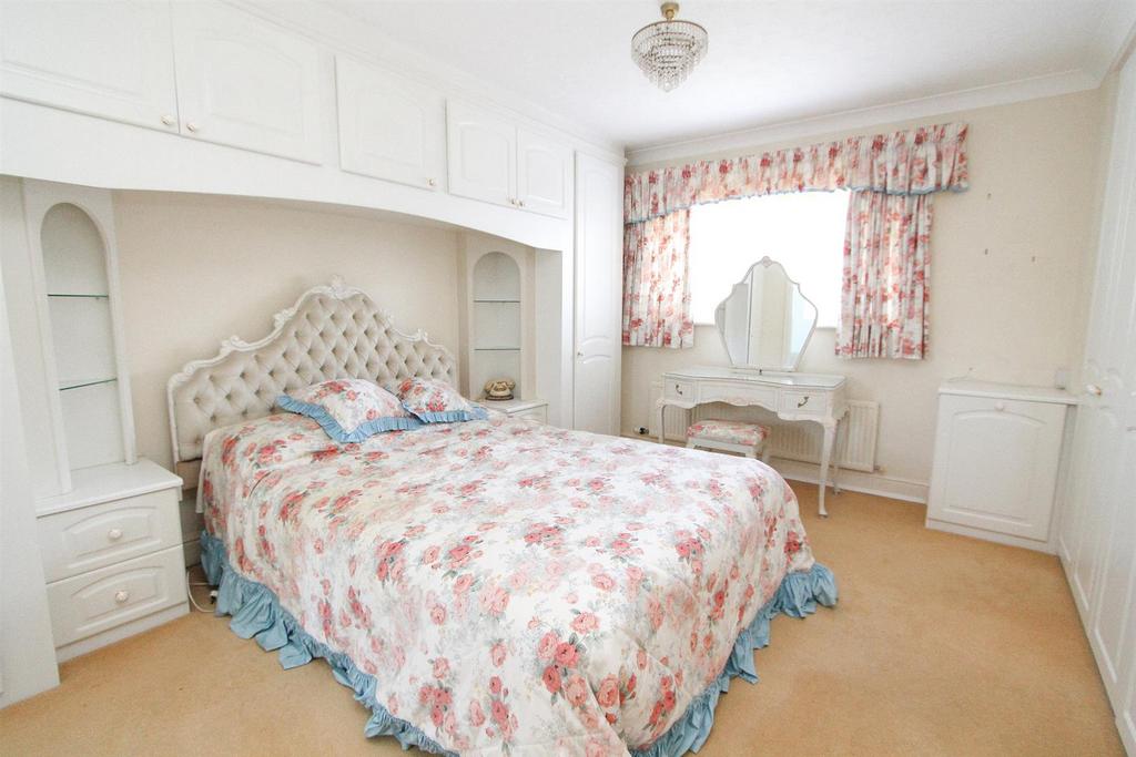 BED 1.jpg