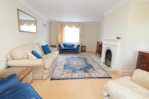 10 Wellfield Gardens, Carshalton, SM5 4EA