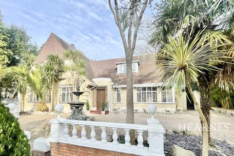 6 bedroom detached house for sale, Benellen Road, Talbot Woods, Bournemouth, BH4