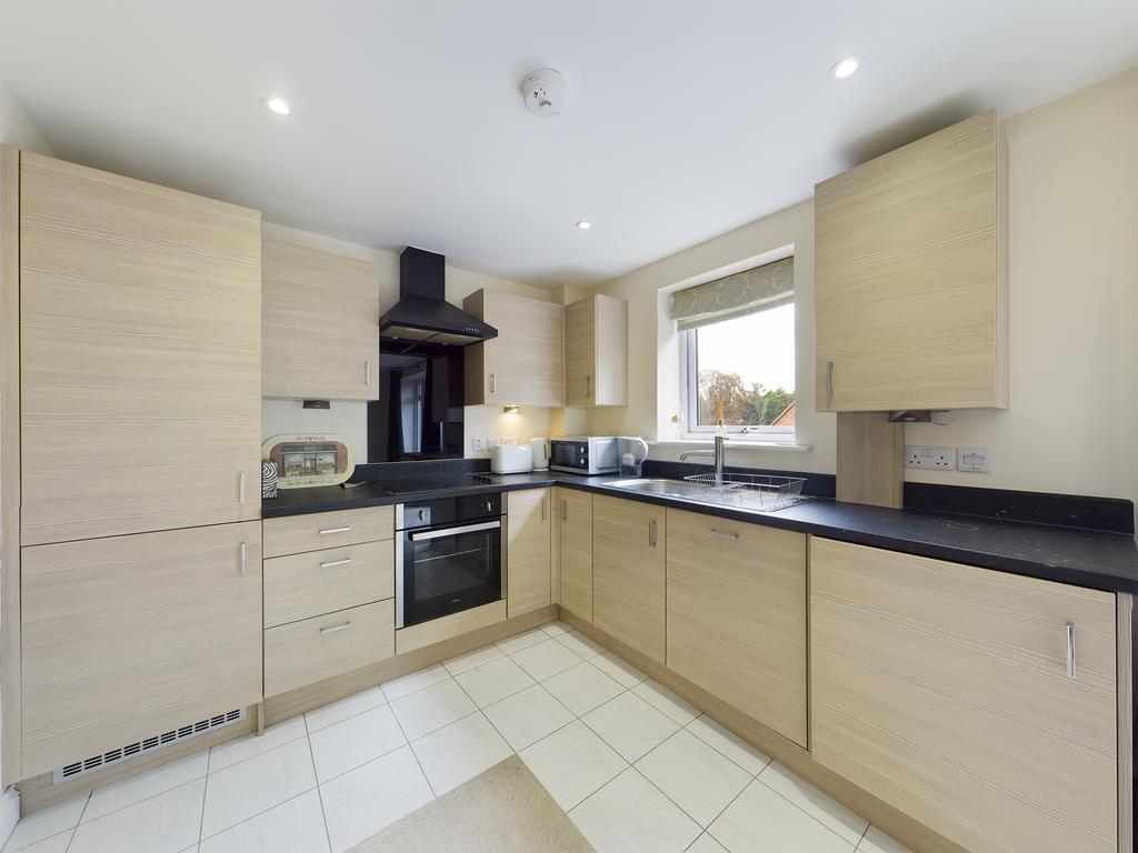 Elizabeth Place, High 1 bed flat for sale £210,000