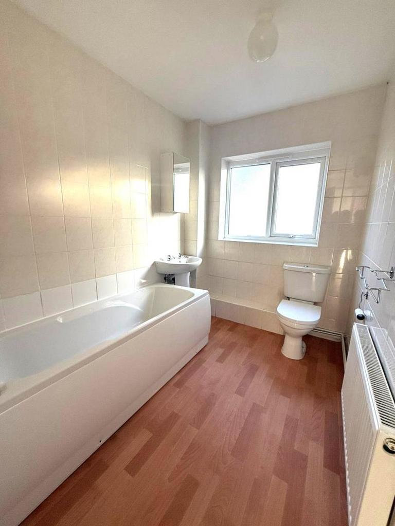 Hertford Road, Enfield 1 bed flat to rent £1,475 pcm (£340 pw)