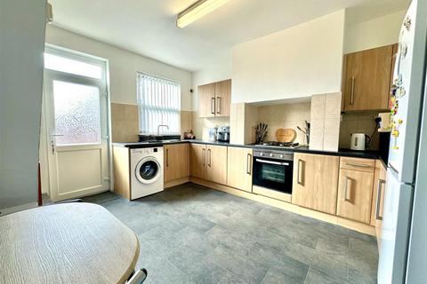 2 bedroom terraced house for sale, Braithwaite Street, Staincross, Barnsley