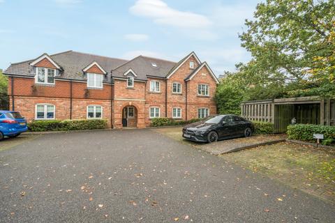 5, Hillcrest Forest Road, Binfield, Bracknell, RG42 4AF