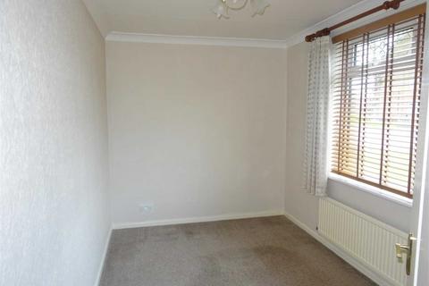 3 bedroom semi-detached house to rent, Gillars Green Drive, Eccleston