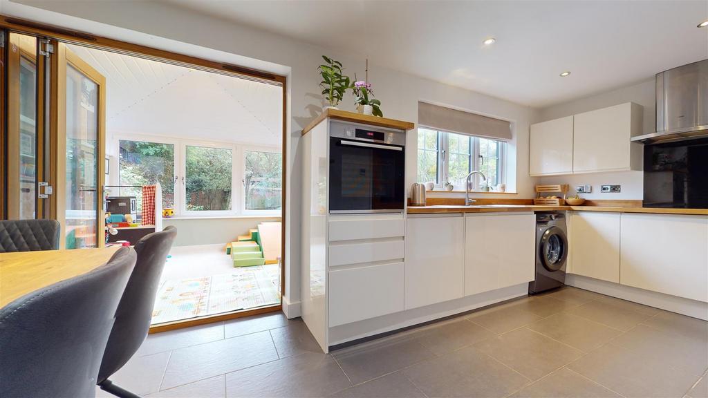 Wolston Meadow, Middleton, Milton Keynes 5 bed detached house for sale