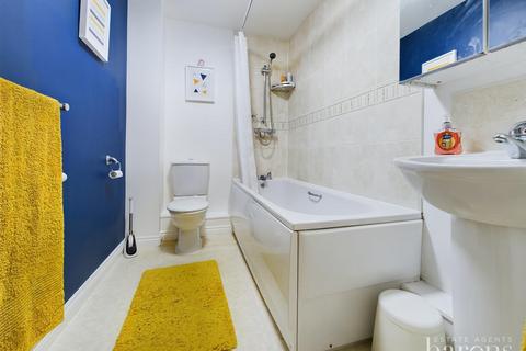 48 Mailing Way, Basingstoke, RG24 9TH