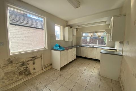 4 bedroom terraced house for sale, Hungerford Road, Crewe