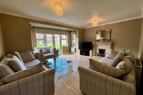 5 bedroom detached house for sale, Quintonside, Grange Park, Northampton NN4