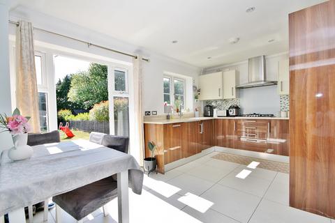 4 bedroom detached house for sale, Bagshot Road, Knaphill, Woking, Surrey, GU21