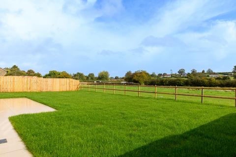 3 bedroom detached bungalow for sale, Station Road, Wanstrow