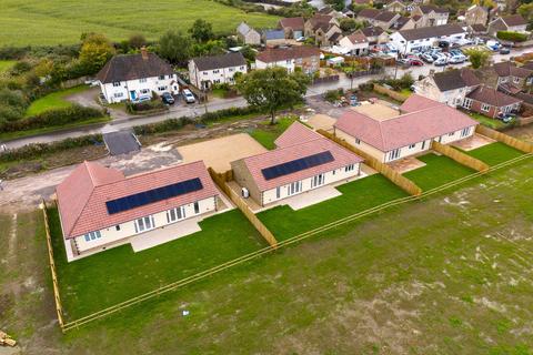 3 bedroom detached bungalow for sale, Station Road, Wanstrow