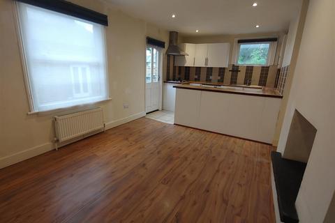 2 bedroom maisonette for sale, Durban Road, SE27