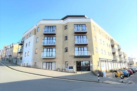 2 bedroom flat for sale, Castle Street, East Cowes