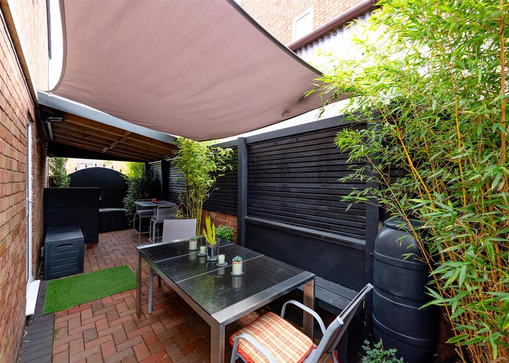 10 Linley Grove-External 1.jpg