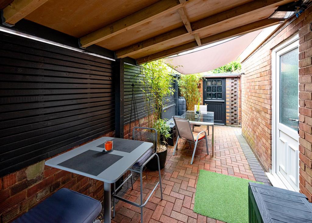 10 Linley Grove-External 5.jpg