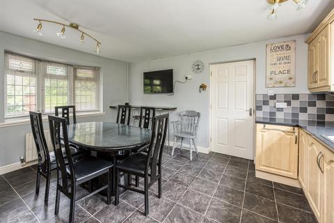 4 bedroom detached house for sale, 5 Gospel End Road, Dudley