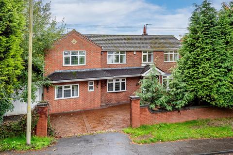 4 bedroom detached house for sale, 5 Gospel End Road, Dudley