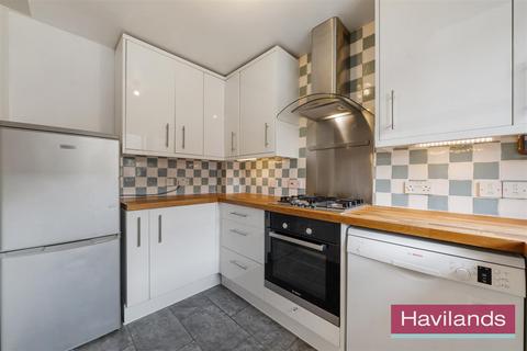 2 bedroom house for sale, Simpson Close, London